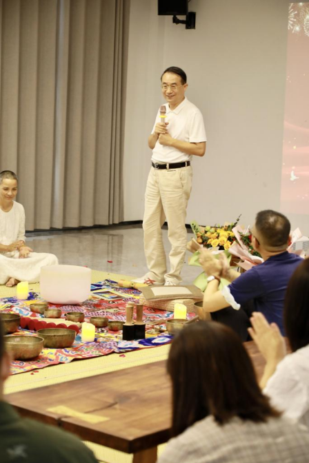 著名经济学家陈湛匀教授：生命觉醒价值在于在彼此相连流动中寻找意义