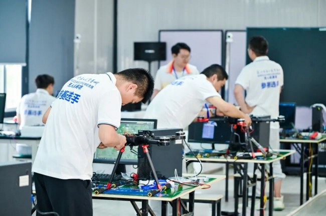 昆明市2025年职工职业技能竞赛无人机赛项在飞虎实训基地精彩启幕_https://www.izongheng.net_快讯_第4张