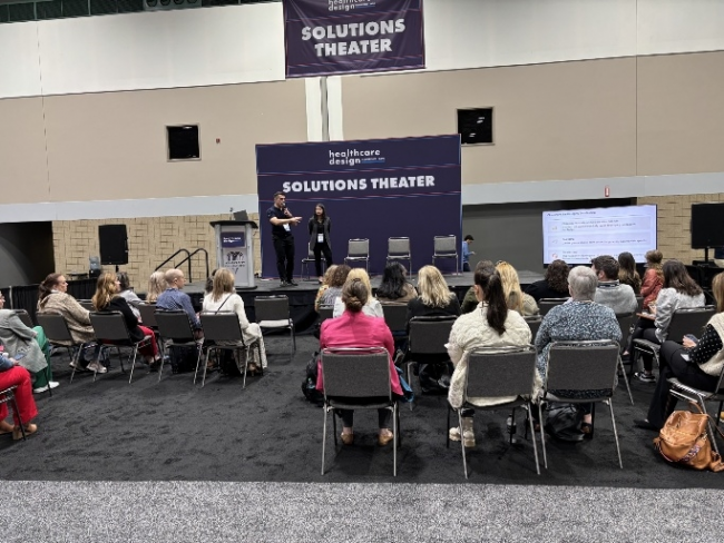 涂層織物研發(fā)迎來(lái)新階段！知名工程涂層品牌特瑞堡與等溫社區(qū)學(xué)院共建產(chǎn)學(xué)合作平臺(tái)推動(dòng)技術(shù)創(chuàng)新