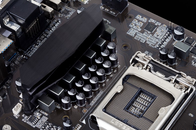 千元级颜值担当 铭瑄iCraft B460M真能打