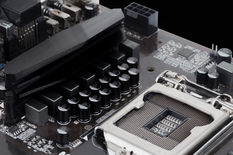 千元级颜值担当 铭瑄iCraft B460M真能打