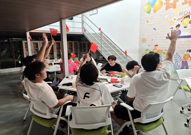 海南科技职业大“博学”一站式学生社区举办国庆中秋主题活动。.jpg
