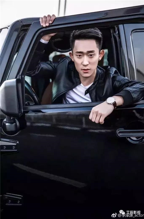 艾辰影视学员李泽源出演电影《龙兄虎弟之老铁别跑》,4月3日优酷首播